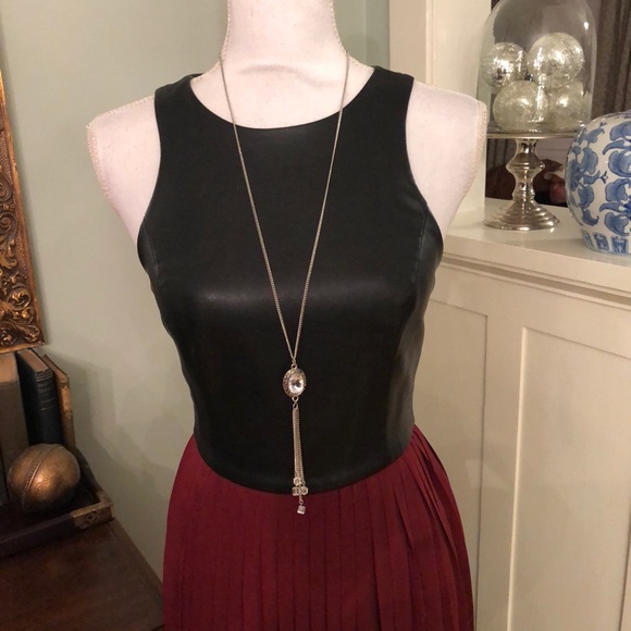 Silver Pendant Crystal Necklace Dangle - Picture 2 of 4